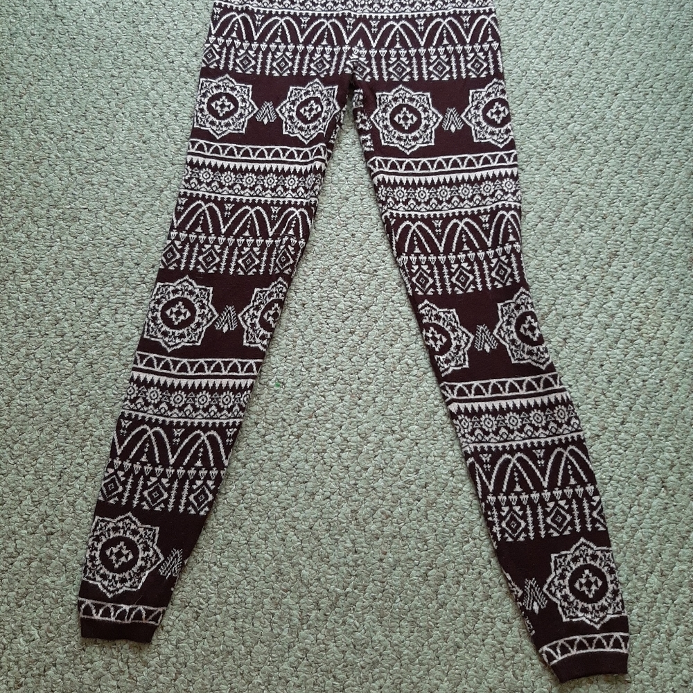 Mossimo cranberry and light pink leggings size small